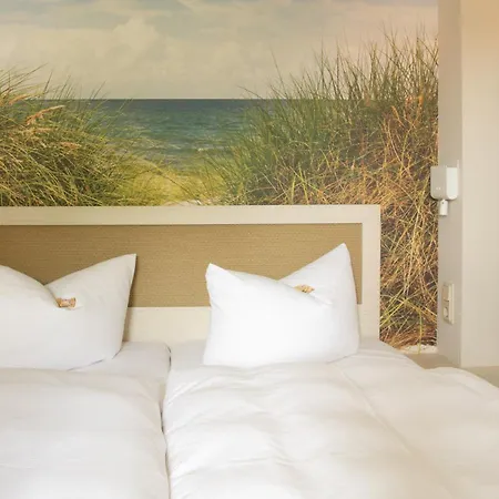 Haus Am Ruhig Gelegen 50m Zum Ostseestrand Hotel