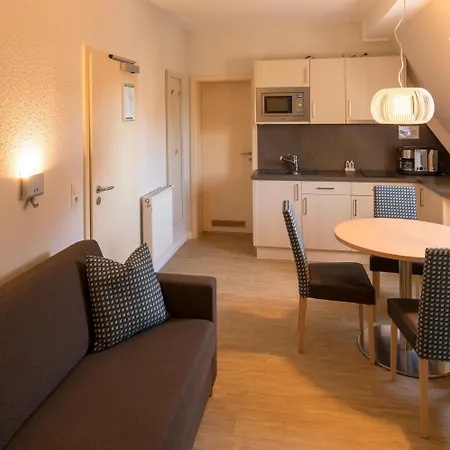 Haus Am Ruhig Gelegen 50m Zum Ostseestrand *