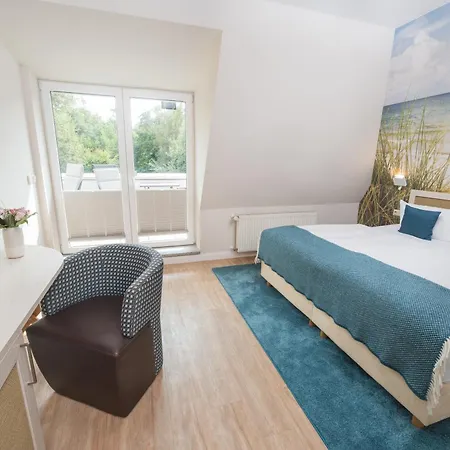 Haus Am Ruhig Gelegen 50m Zum Ostseestrand Hotel *