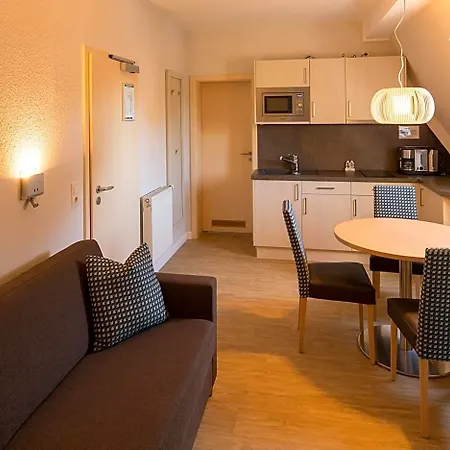 Hotel Haus Am Ruhig Gelegen 50m Zum Ostseestrand Graal-Mueritz