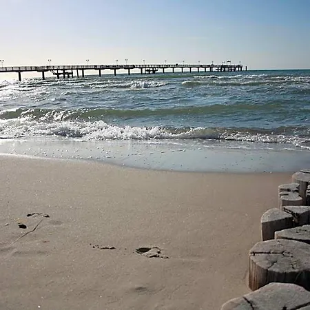 Haus Am Ruhig Gelegen 50m Zum Ostseestrand Hotel