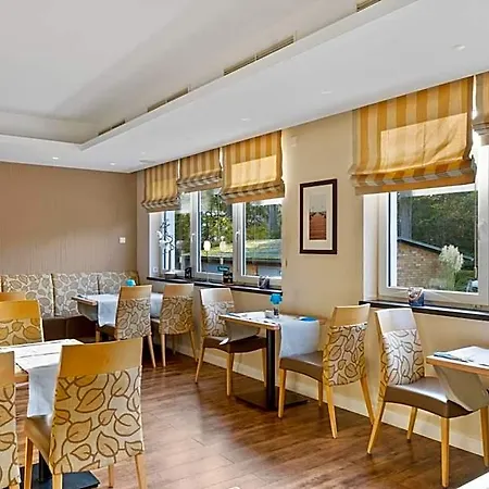 Haus Am Ruhig Gelegen 50m Zum Ostseestrand Hotel