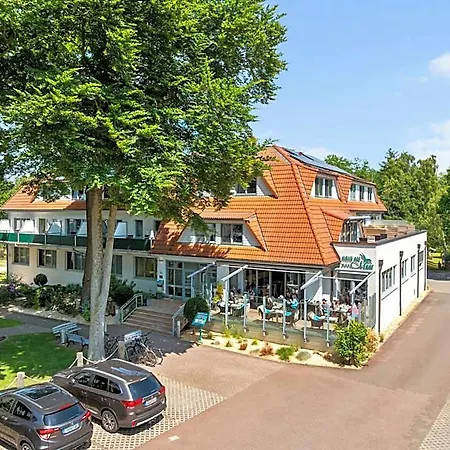 Haus Am Ruhig Gelegen 50m Zum Ostseestrand Hotel