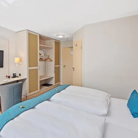 Haus Am Ruhig Gelegen 50m Zum Ostseestrand Hotel *