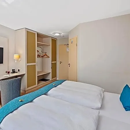 Haus Am Ruhig Gelegen 50m Zum Ostseestrand Hotel